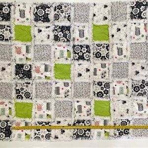 Quilted blanket, baby blanket